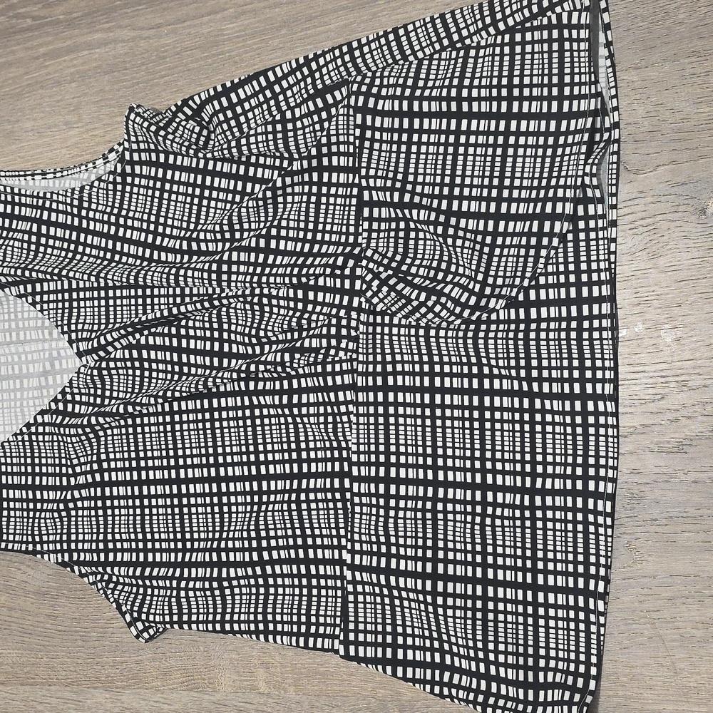 Ann Taylor Black and White Plaid Sleeveless Blouse - Picture 12 of 16